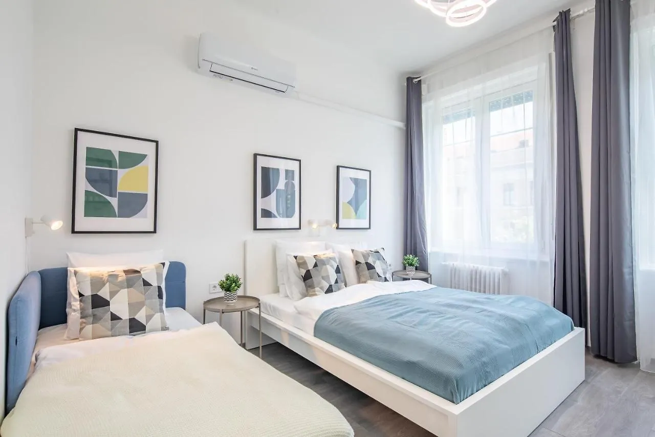 Apartment Newly Designed Central Studio Budapest